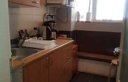 Spatiu birouri, 89 mp, la strada, 2 locuri parcare si spatiu de depozitare