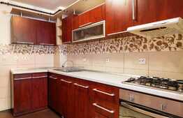 2 camere, 54 mp, terasa 27 mp, decomandat, parcare si garaj, zona Mozart