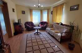 Casa individuala cu 4 camere si 270 mp de teren, zona Raiffeisen Bank