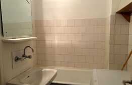 Garsoniera cu suprafata generoasa, etaj intermediar, zona Casa Piratilor