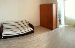 Garsoniera cu suprafata generoasa, etaj intermediar, zona Casa Piratilor