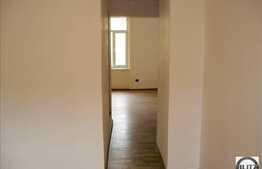 Vanzare 2 camere in vila!La 3 minute de Facultatea de Litere!