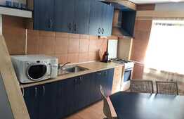 Apartament 3 camere, decomandat, 85 mp, parcare, zona UMF