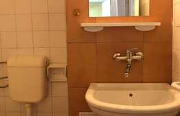 Apartament 3 camere, decomandat, 85 mp, parcare, zona UMF