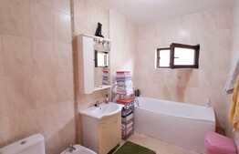 Casa cu 5 camere, garaj si 510 mp de teren, zona Tauti