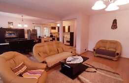 Casa cu 5 camere, garaj si 510 mp de teren, zona Tauti