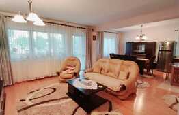 Casa cu 5 camere, garaj si 510 mp de teren, zona Tauti