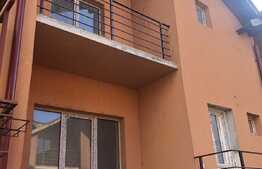 PRET AVANTAJOS ! Casa cuplata de vanzare , 135 mp , 4 camere, garaj, Zona Florilor 