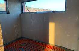 Duplex 120 mp utili, teren de 340 mp, incalzire prin pardoseala, asfalt, utilitati