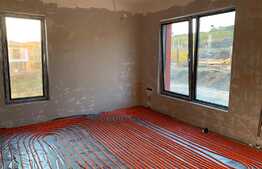 Duplex 120 mp utili, teren de 340 mp, incalzire prin pardoseala, asfalt, utilitati