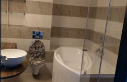 De inchiriat in zona strazii Aurel Vlaicu, apartament de 3 camere, partial mobilat, prima inchiriere