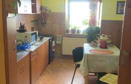 Apartament 3 camere, 65.5 mp, mobilat, boxa, zona Spitalul de Recuperare