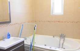 3 camere, 80 mp, imobil nou, parcare, zona Grand Hotel Italia