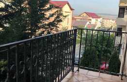 Apartament 3 camere, 90 mp, garaj, AC, zona Oncos