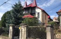  Casa individuala, 312 mp, teren 1445 mp, garaj, zona linistita de case