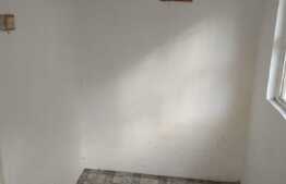 Birou 3 incaperi 65mp , cu Vitrina la strada 