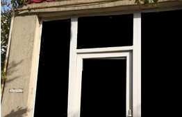 Birou 3 incaperi 65mp , cu Vitrina la strada 