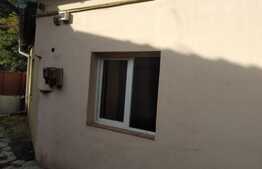 Birou 3 incaperi 65mp , cu Vitrina la strada 