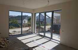 Vanzare casa tip duplex 