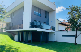 Casa individuala, mobilata si finisata de lux in zona stadionului CFR!
