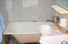 De vanzare 2 camere, decomandat,  45 mp + 6 mp 2 logii