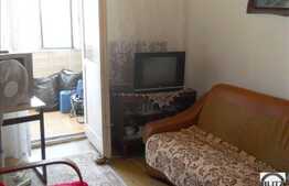 De vanzare 2 camere, decomandat,  45 mp + 6 mp 2 logii