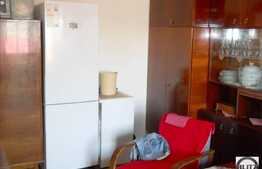 De vanzare 2 camere, decomandat,  45 mp + 6 mp 2 logii