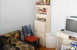 De vanzare 2 camere, decomandat,  45 mp + 6 mp 2 logii