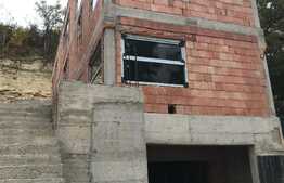 Scadere de pret! Apartament in vila 140 mp, zona linistita