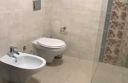 Apartament 3 camere, 140 mp, parcare, gradina, zona UMF
