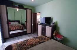 2 camere, spatiu de zi, parcare, etaj intermediar, zona Porii!