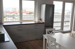 Apartament 3 camere, semidecomandat, 80 mp, zona linistita