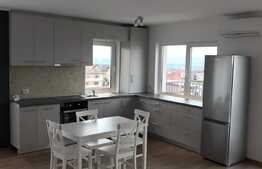 Apartament 3 camere, semidecomandat, 80 mp, zona linistita