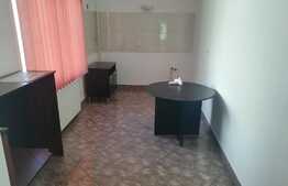 Birou 160mp, Compartimentat cu loc de parcare.