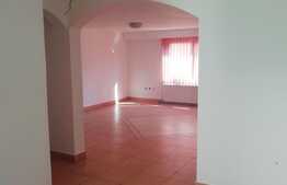 Birou 160mp, Compartimentat cu loc de parcare.