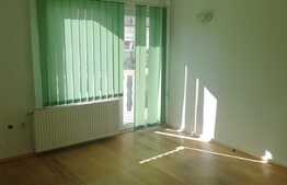 Birou 160mp, Compartimentat cu loc de parcare.