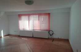 Birou 160mp, Compartimentat cu loc de parcare.