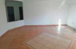 Birou 160mp, Compartimentat cu loc de parcare.