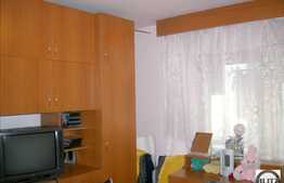 De vanzare 2 camere, mobilat partial