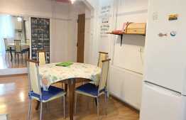 3 camere decomandate, 2 bai, boxa la subsol, zona strazii Arinilor!