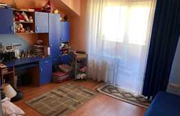Apartament 2 camere, living spatios, zona Eroilor!