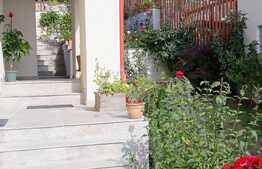 Casa individuala premium, 250 mp, teren 1400 mp, zona strazii Donath