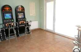 Apartament cu 2 camere pretabil pentru activitati comerciale!