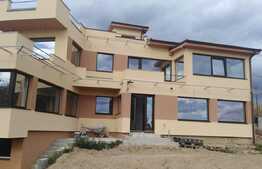 Casa de vanzare in Feleacu cu un design unic, 800 mp teren