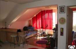 Apartament 3 camere, cu scara interioara