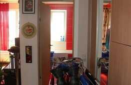 Apartament 3 camere, cu scara interioara