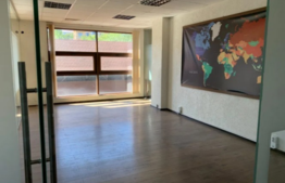 Birou spatios in zona Plopilor, 260 mp si 32 mp  terasa inclusa in pretul chiriei