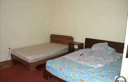 3 camere de inchiriat in zona centrala !