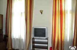 3 camere de inchiriat in zona centrala !