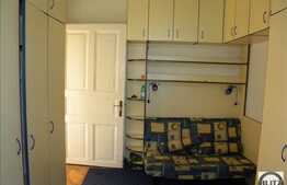 3 camere de inchiriat in zona centrala !